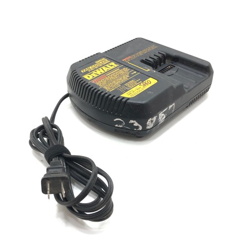 DeWalt DW0246 24V Fan Cooled Battery Charger for DW0240 DW0242 Stryker+ - Picture 5 of 5