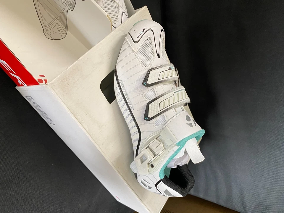 Zapato para mujer Bontrager RL Road talla 5,5 blanco Foto 3 de 4