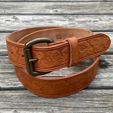 Gap Textured Genuine Leather Belt in Brown S