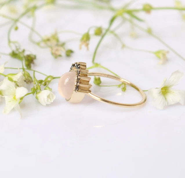 Anillo de piedras preciosas de ónix negro de cuarzo rosa natural de oro macizo de 10 k tamaño disponible Foto 3 de 4