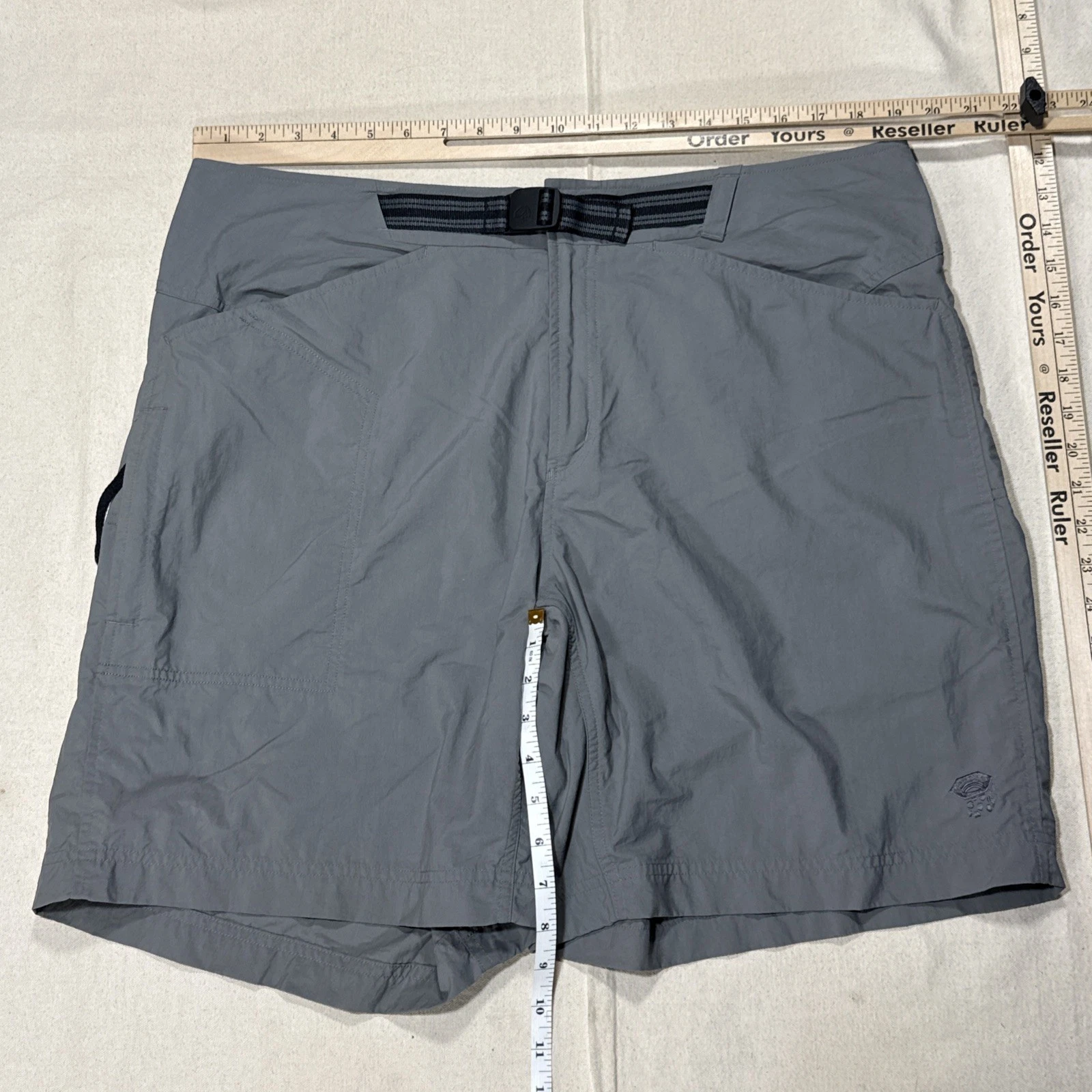 Mountain Hardware Shorts Mens 40 Gray Belted Nylon Hiking Outdoors 8” Stretch