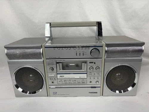 Great Sanyo C7 Portable Mini Stereo Component System Boombox *See Description*