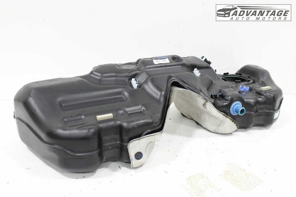 Cadillac CT4 2020-2025 AWD 2,0 L depósito de combustible de gasolina 86588979 OEM Foto 4 de 4