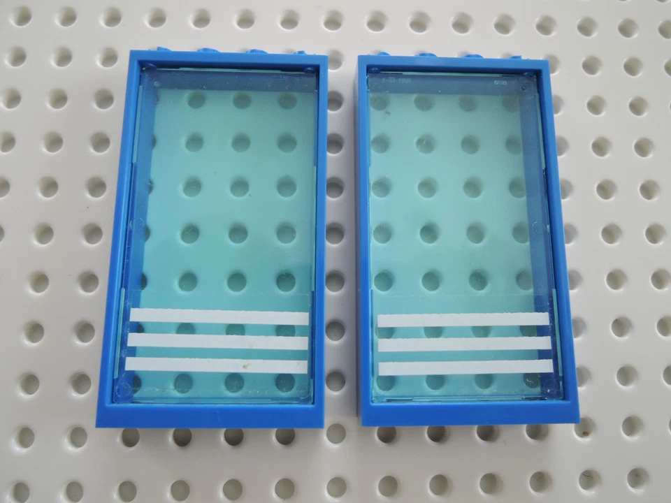 Lego 2 x Fenster 60596 blau 1x4x6 +Glas 57895pb064  tr.hellblau Sticker 60141 - Bild 1 von 1
