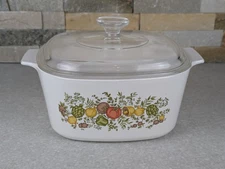 Corning Ware Spice of Life A-3-B With Clear Pyrex Lid