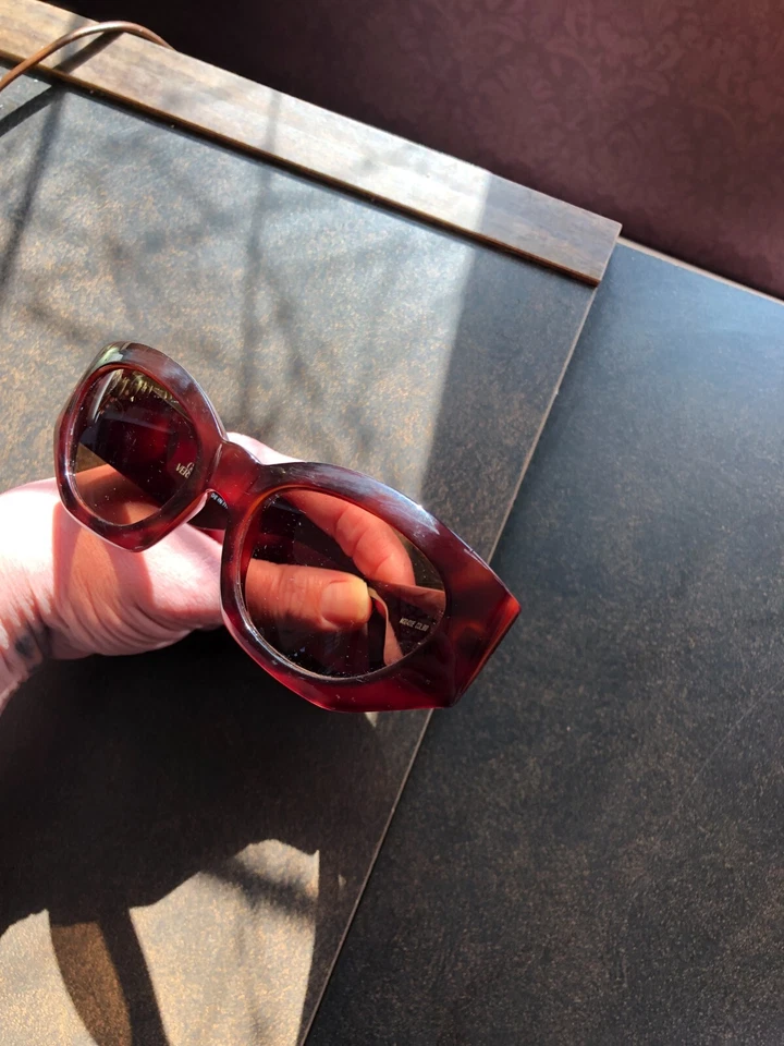 Vntg Gianni Versace 420/E Tortoiseshell Sunglasses Medusa Logo Italy - Image 4 of 4