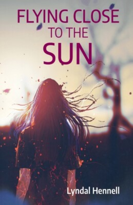 Hennell - Flying Close to the Sun - New paperback or softback - X555z
