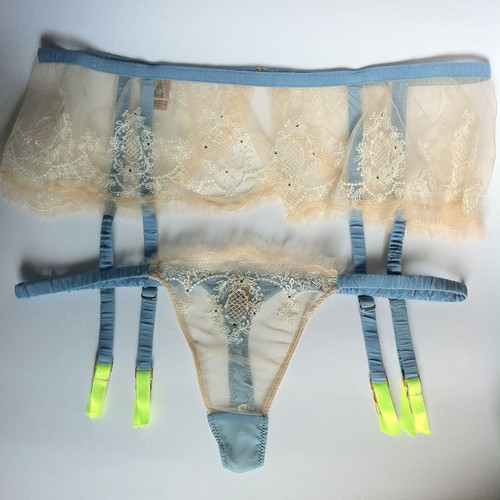 NWT S M L 32 34 36 Carol Malony HAUTE Hope Chest Balconet Bra Thong & Garter Set - Picture 6 of 8
