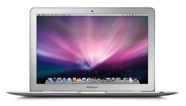 【動作品】Apple MacBook Air A1369 2011底面に使用に若干の傷があります