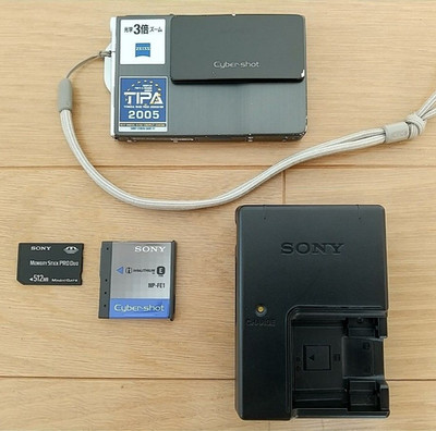 Sony Cyber shot DSC-T7 5.1MP 3x Compact Digital Camera Black F/S From Japan