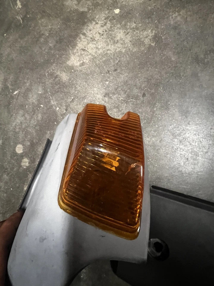 READ 2006 - 2010 Hummer H3 H3T GENUINE OEM Roof Marker Cab Lights GM COMPLETE! - Image 2 of 4