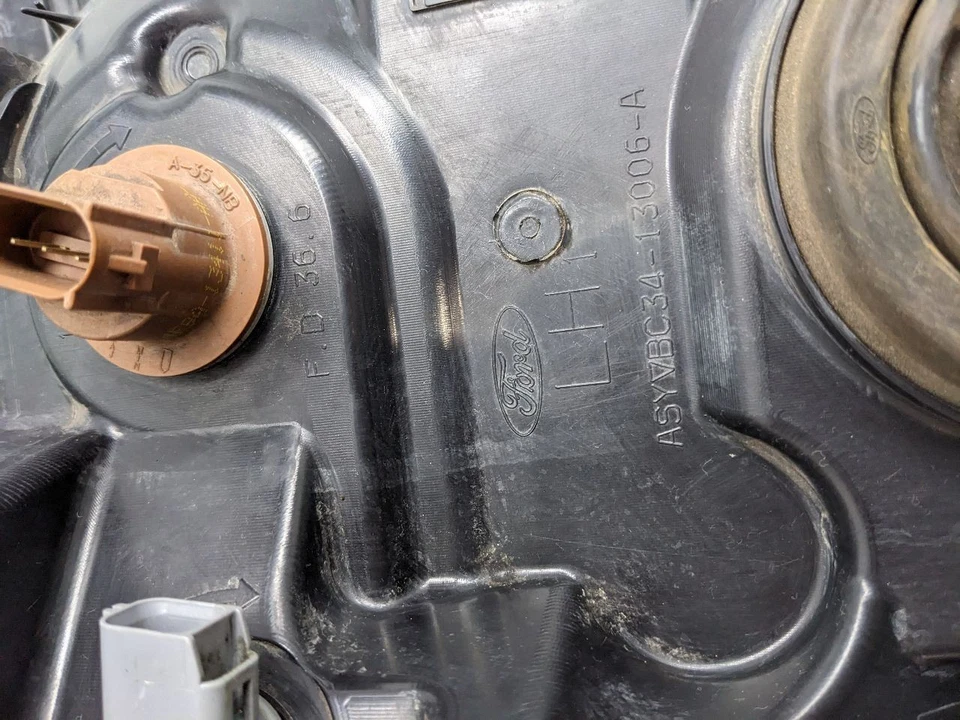 Compuesto de faros para conductor para camioneta Ford F250SD 11-16 1172920 Foto 3 de 4