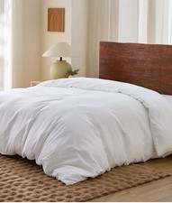 Bedsure Queen white duvet cover only includes 1 duvet cover 90 x 90 inches 