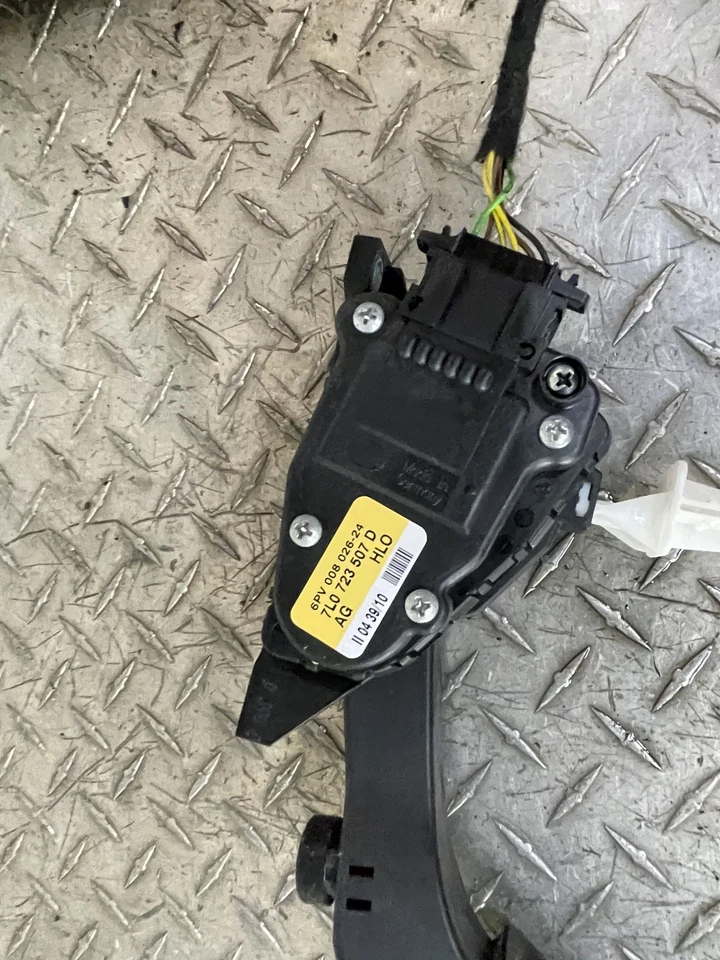 112010-2015 AUDI Q7 4L ACCELERATOR GAS PEDAL W/ POSITION SENSOR OEM 7L0723507D Foto 3 de 4