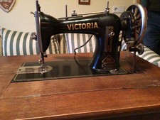 Alte Nähmaschine Victoria, versenkbar, funktionstüchtig