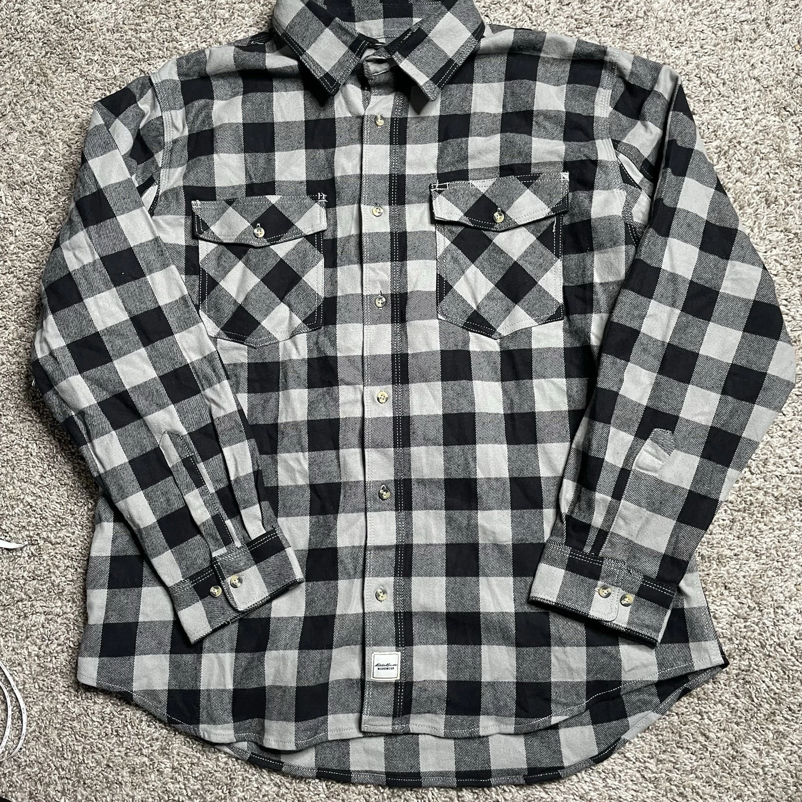 Eddie Bauer Shirt Mens XL Black White Plaid Flannel Workwear Foreman Stretch 393
Opens in a new wind