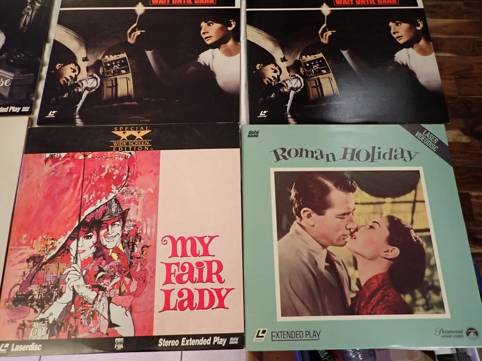 Set of 10 Laserdisc Dr. Strangelove Wuthering Heights It's a wonderful life - Image 3 of 4