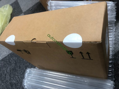 LENZE INVERTER E82EV302_4B040/ E82EV302K4B040/ E82EV302-4B040 New FedEx or DHL