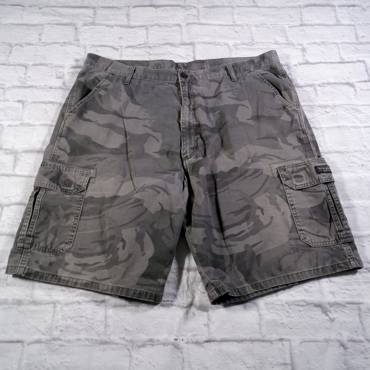 Wrangler Gray Cotton Camo Camouflage Mens Cargo Shorts 42x9