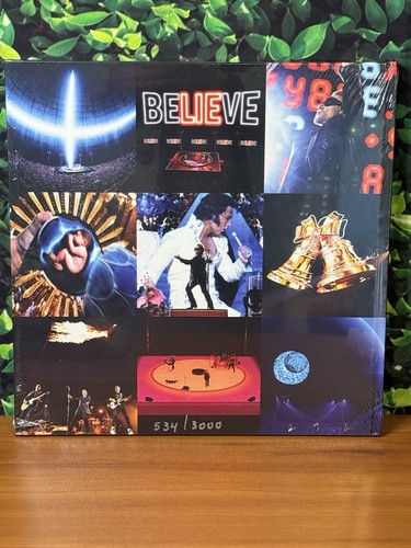 -NEW & IN HAND- U2 "V-U2" Photography Book First Edition #534/3000 - Picture 2 of 3
