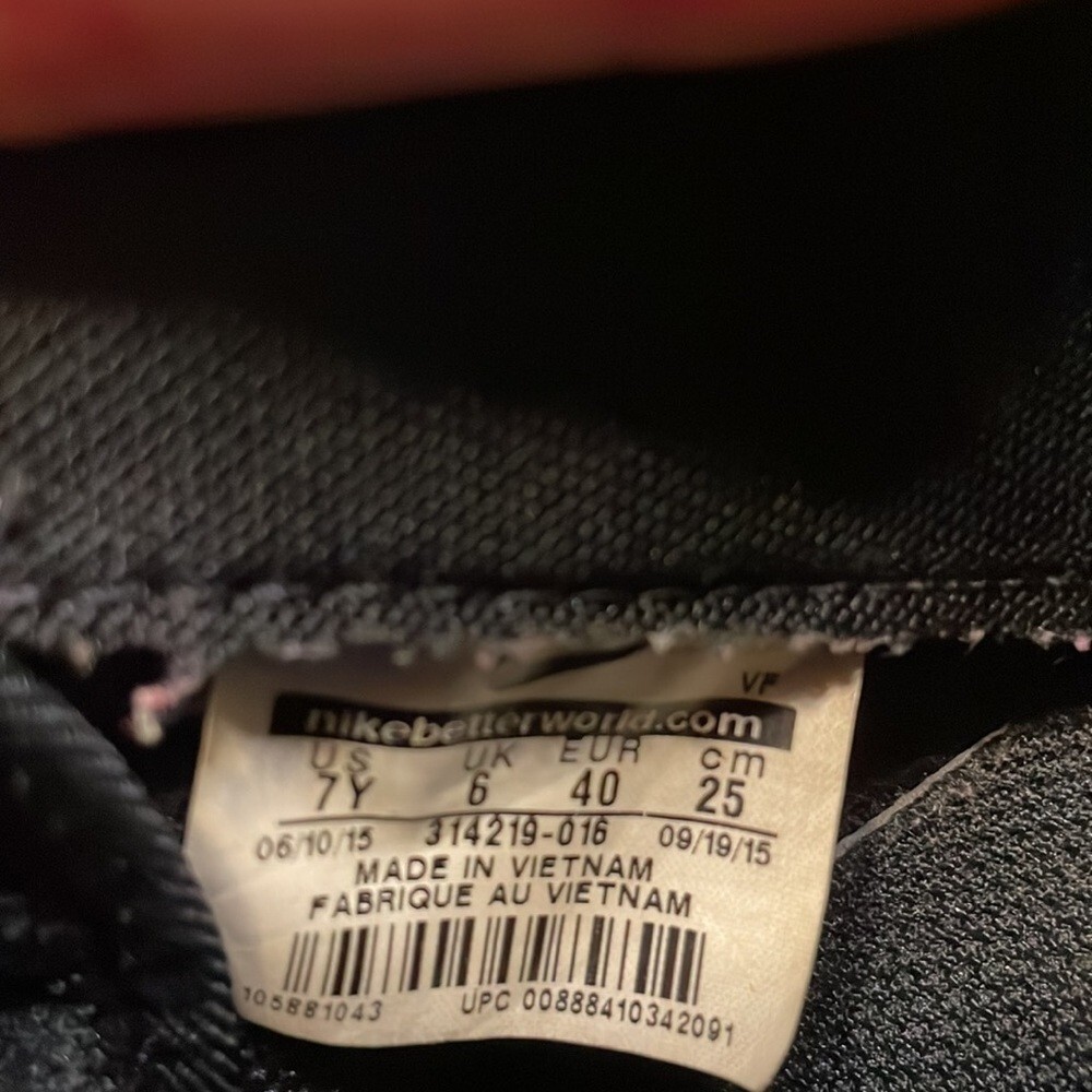 Nike Air Force 1s Low Black Vivid Pink Sneakers thumbnail 7