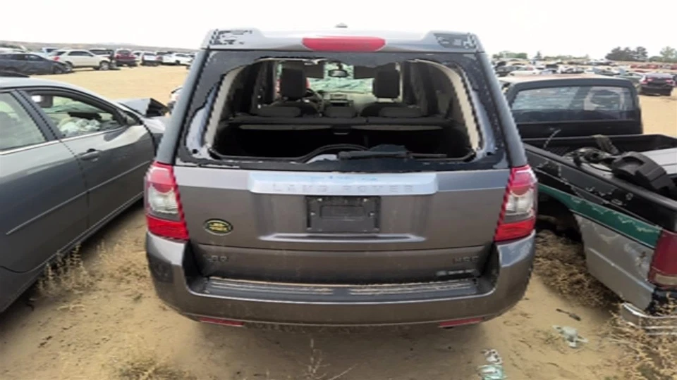 Used Fuel Pump fits: 2010 Land rover Lr2 Pump Assembly 3.2L with vapor recovery - Imagem 2 de 4