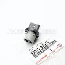 NEW GENUINE OEM  TOYOTA 2001 - 2007 HIGHLANDER TAIL LAMP SOCKET GRAY 90075-60036