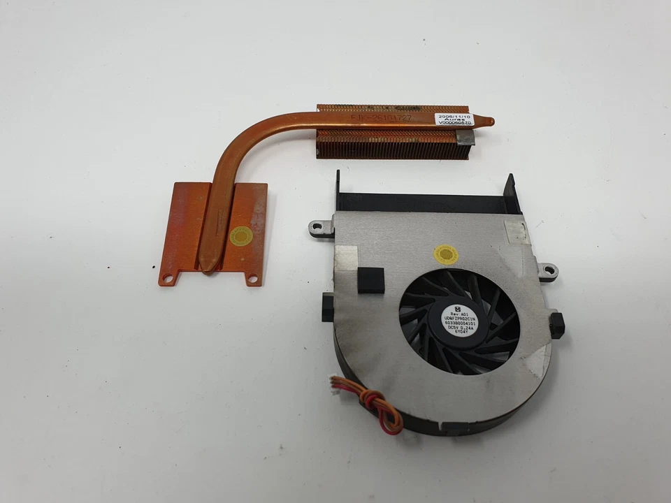 Toshiba Satellite A105-S4384 Fan V000060570 6y04Y CPU Cooling Fan With Heatsink - Image 2 of 4