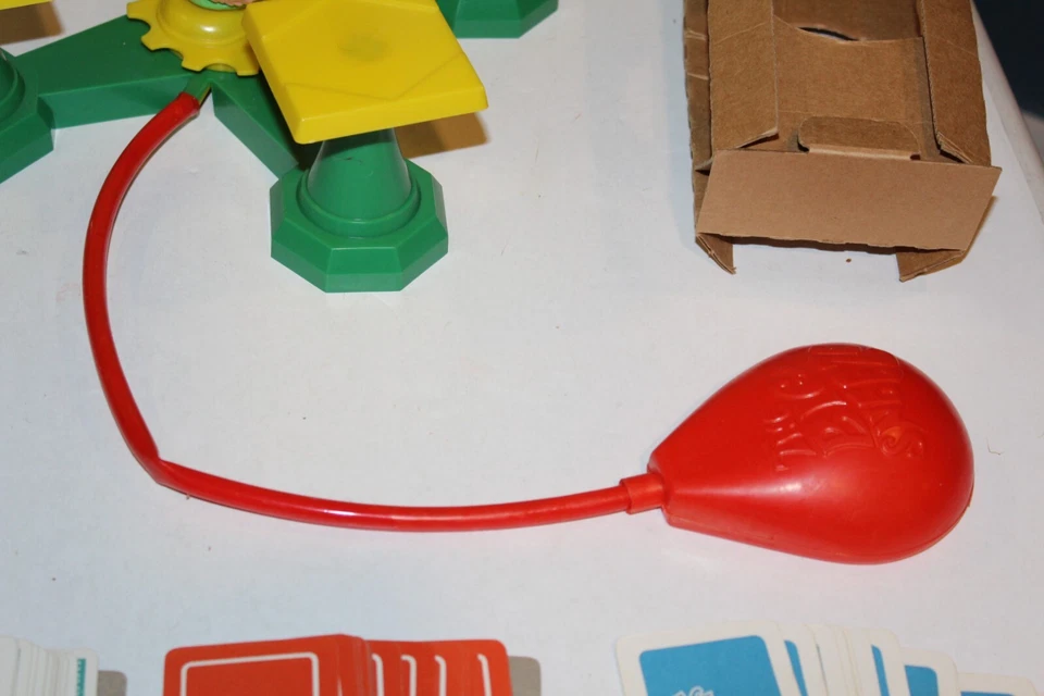 VTG 1968 The Big Sneeze Game Ideal 100% Complete in Box Nice HTF RARE WORKS Fun - Image 3 of 4