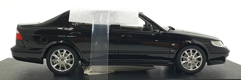 Cult 1/18 Scale Resin CML198-2 - 1997-2005 saab 9-5 Turbo Aero - Black - Image 3 of 4