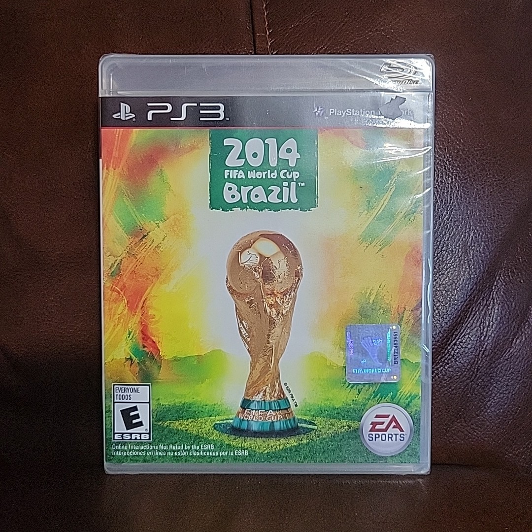 ソニー・プレステ4・2014 FIFA World Cup 限定版 未使用品 PS4 FIFA 14 2014 FIFA World Cup Brazil Limited Pack with