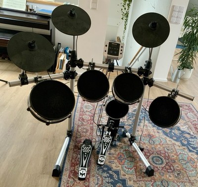 Schlagzeug E-Drum Millenium MPS 150x inklusive Hocker