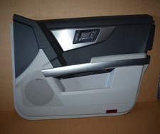 Original Mercedes x204 GLK Türverkleidung Türpappe vorne rechts Beifahrer Original Mercedes x204 GLK Türverkleidung Türpappe vorne rechts Beifahrer