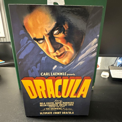 NECA Ultimate Count Dracula Action-Figur mit Zubehör, Köpfe & Hände
