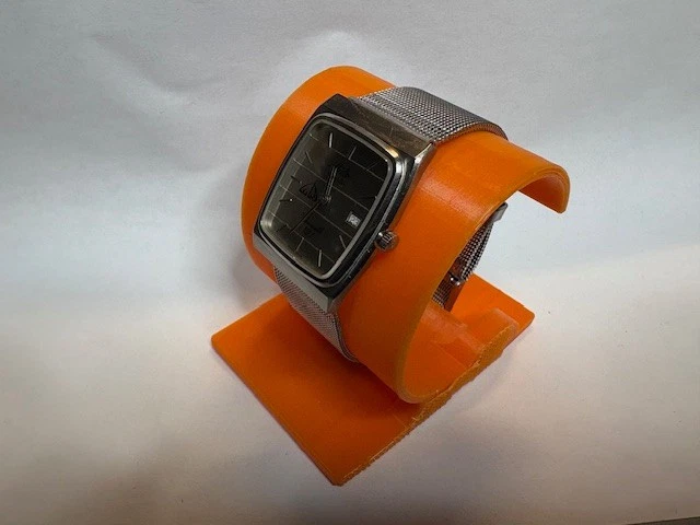 Mido Baroncelli Quartz Men’s Watch – Silver Dial, Date Display, Mesh Band - Image 3 of 4