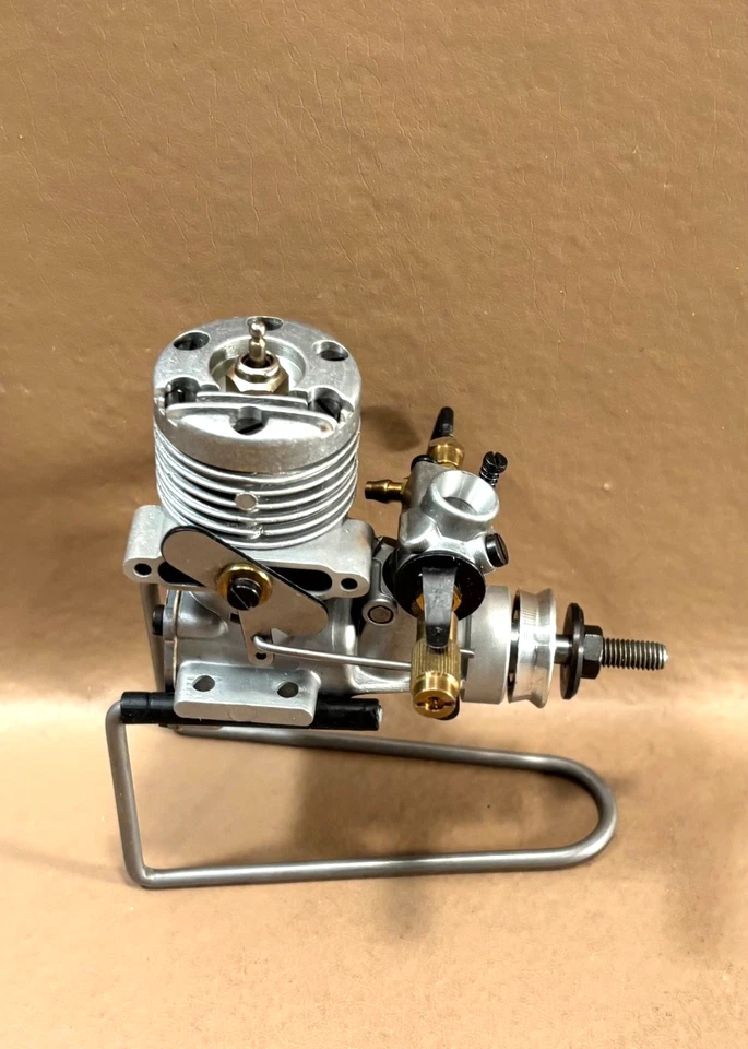 Nuevo En Caja Super Tigre G .15 Radio Control Modelo Avión Motor Foto 3 de 4