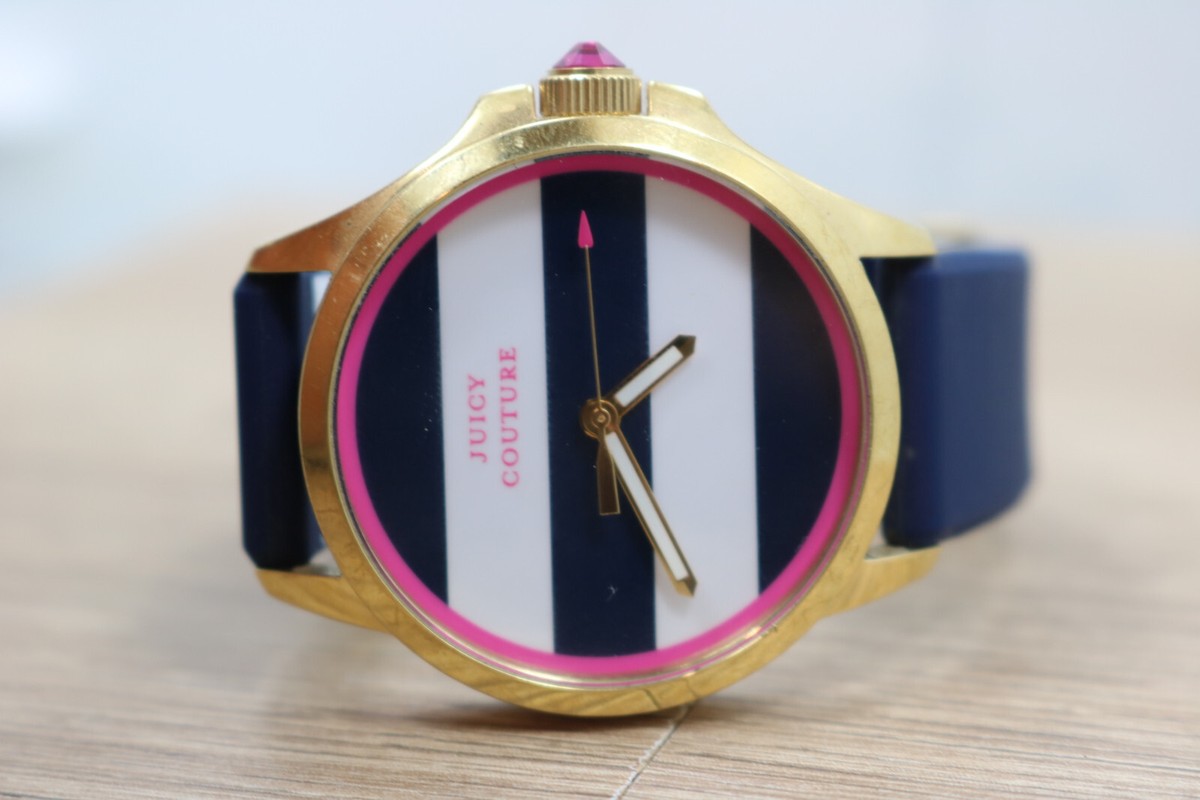 Juicy Couture Women display picture 2