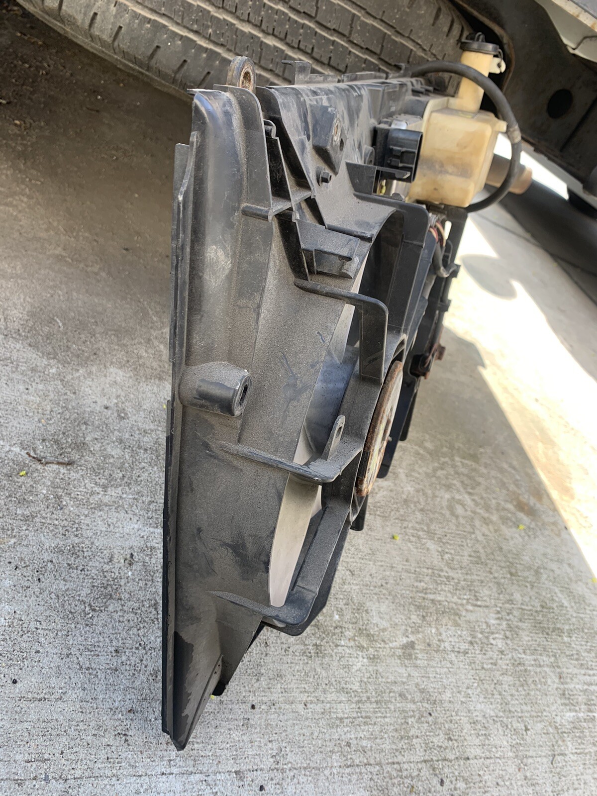 2004 05 06 Toyota Sienna 3.3L Radiator A/C Dual Fan With Cooling Fan