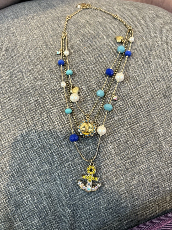 Collar de velero náutico Betsey Johnson con cuentas de ancla con cuentas de estrás  Foto 4 de 4