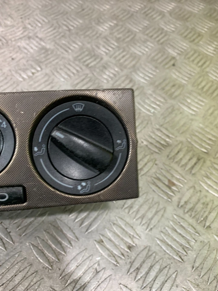 Volkswagen Golf 2003 panel de control climático #2 Foto 3 de 4