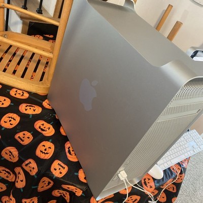 Apple Mac Pro Tower A1289 Quad Core Intel Xeon Processor Great Condition