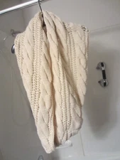 NWT women's winter scarf/neck warmer RiscaWin Accesories Ivory color