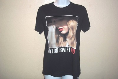 taylor swift red shirt