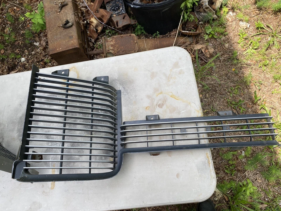 Pontiac Catalina Grandville Safari 1971 parrilla delantera derecha derecha Foto 2 de 4