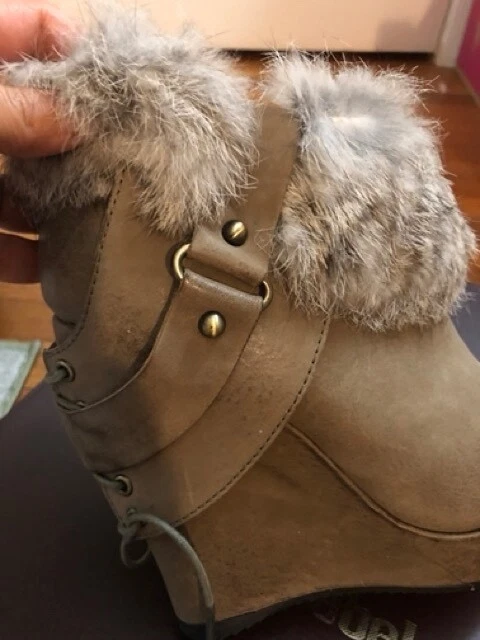 Botines de lujo Rebelde gris ribete de piel plataforma al tobillo encaje espalda talla 8,5B Foto 3 de 4