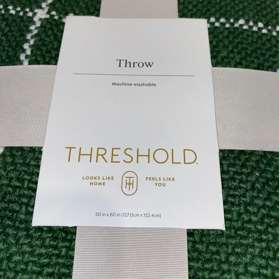 Порог удобный плед зеленый и белый 50 x 60 бахрома совершенно новый - Изображение 2 из 4