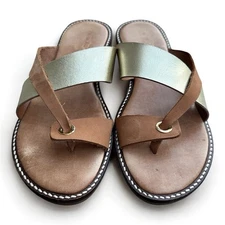 Coach and Four Fiume Tan and Gold Metallic Sandals Women Size 8.5 Open Toe Thong