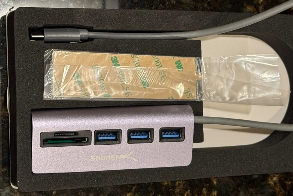 Sabrent 3 Port USB-C to 3.0 Hub with SD/Micro SD Card Reader HB-U3CR Excellent - Image 4 of 4