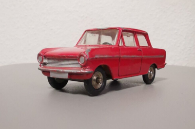 Dinky Toys 540 - Opel Kadett in Rot 1:43 ohne OVP Made in France