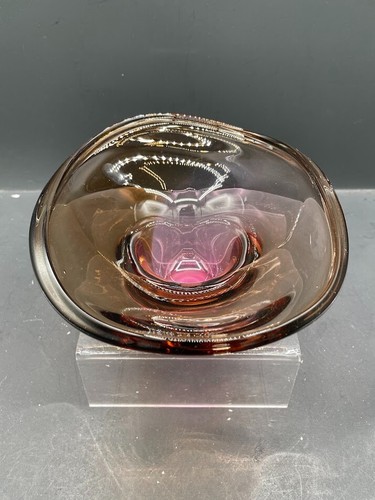 Hand Blown Amethyst Brown Hombre Glass Bowl Signed Vintage Handmade Glass Dish - Picture 4 of 14